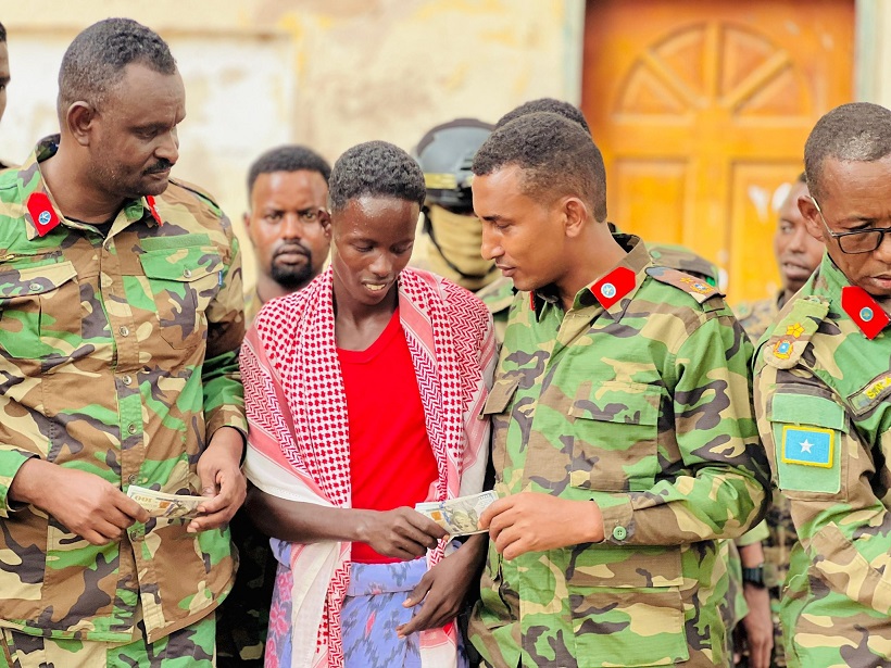 Ragga lacagta la guddoonsiiyay.jpg